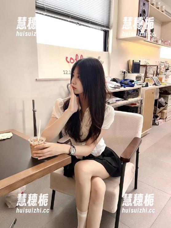 忍不住滑到51吃瓜fun官网，怎么又是这档事？