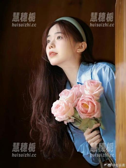 91吃瓜中心 视频集市:91吃瓜中心今天上新,哪一段让你想转发给小伙伴反复观看?