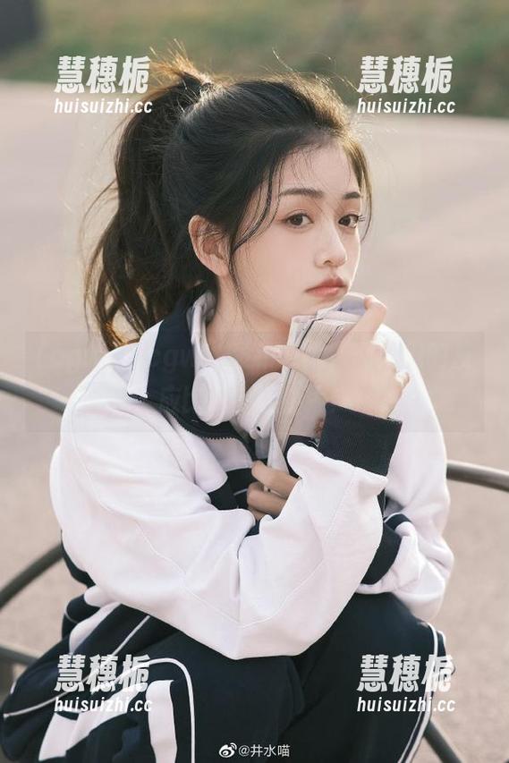 “cgw”发布快讯，网友们的反应比八卦还热闹！
