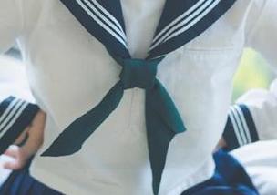 随意点开，竟然被“www.51boliping.cn”的视频惊到了，脑海里满是whatthef…