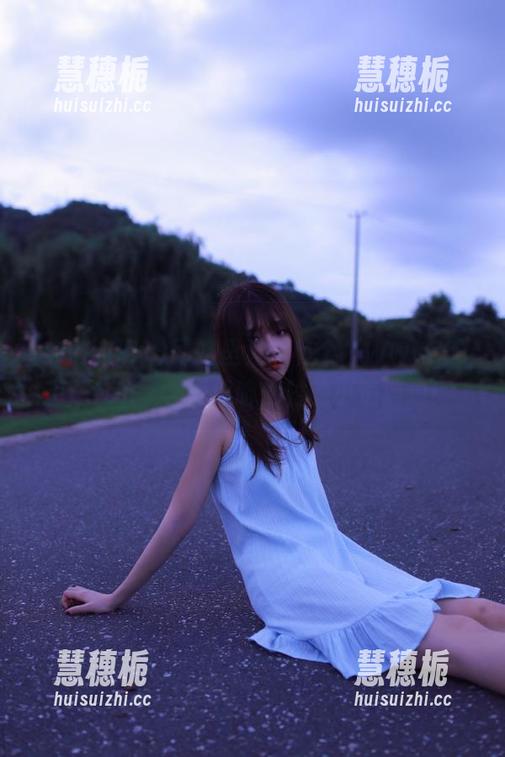 网站里竟然有个‘www.51cg.fun’，好像咱们村的小道消息！