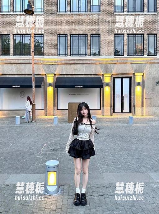 今天，www.吃瓜发布的瓜蹭到了大腿上，渴望富贵的那种！