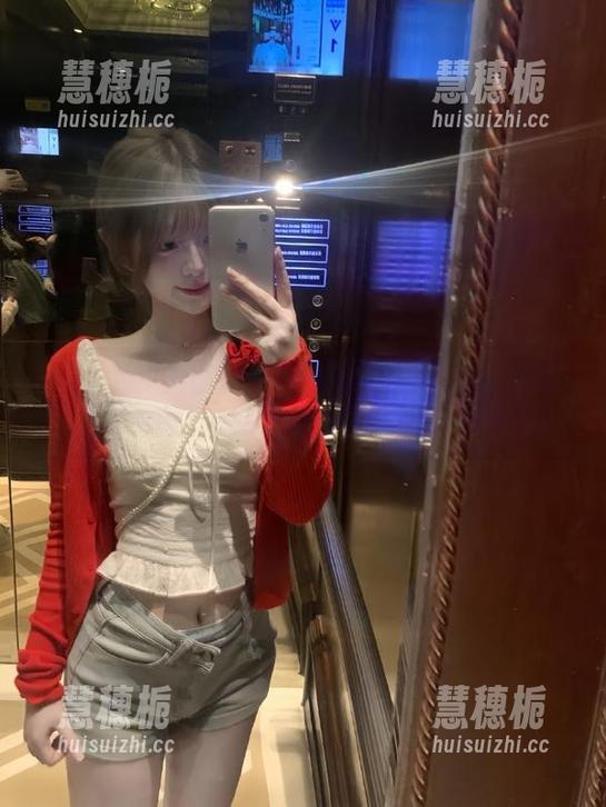 让我们穿越到五一吃瓜官网的奇妙世界——传送门收入囊中！