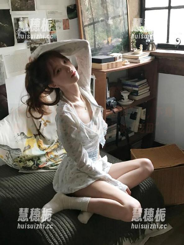 在“五一吃瓜官网”上，下载是第一步，接下来就可以愉快“吃田”。
