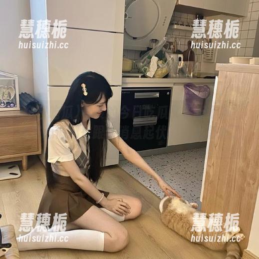 首页的今日吃瓜又更新了嘛？我这心情都是跟着消息起伏的，太有趣了。
