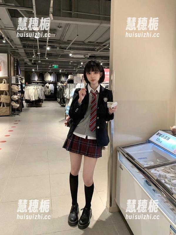 欢迎来到炫酷的吃瓜518，我们来分享一些傻傻的故事！