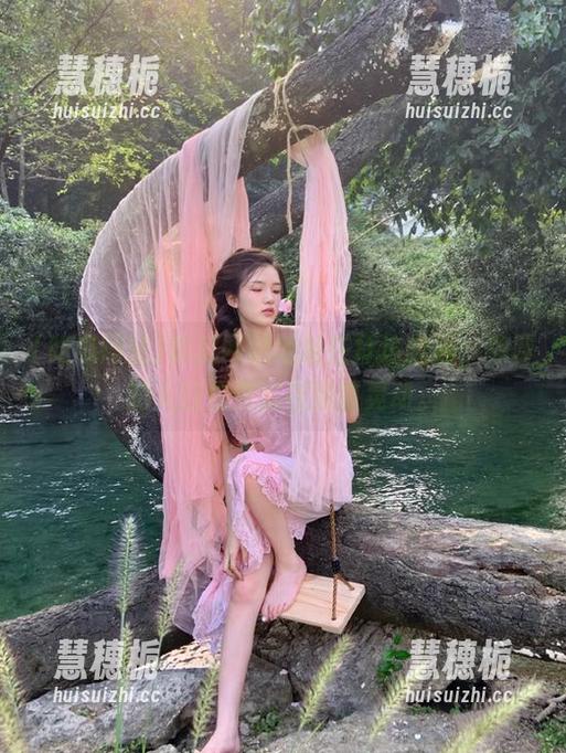 吃瓜网站 吃瓜网站地址在耳边响起,免费的入口仿佛就在眼前晃动。