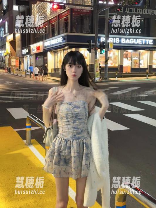 国产黑料 网址上的国产黑料,心累中带着一丝期待,咱要不要先备好瓜?