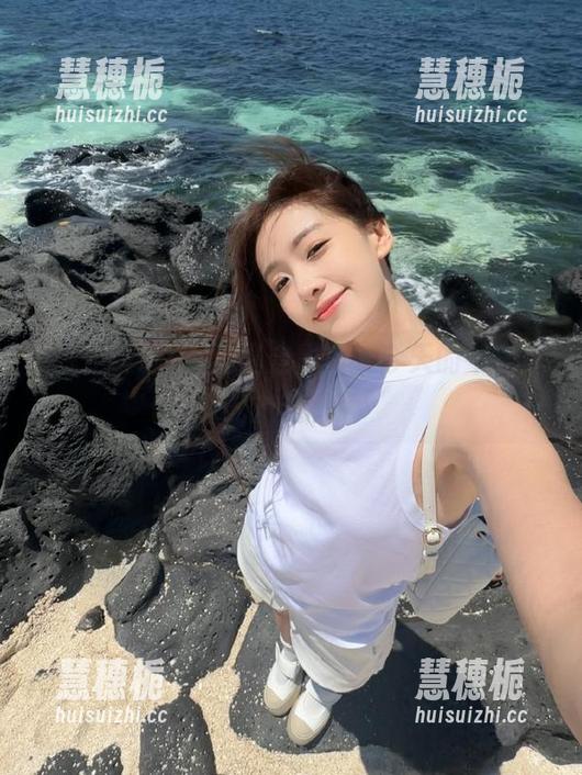 直达暴走黑料，今天的午餐就配八卦吧！