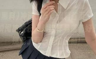 冲进了暴走黑料首页，感觉时间在瞬间被拉长，就这样晃荡着好几遍，燃起了我心里的涟漪！