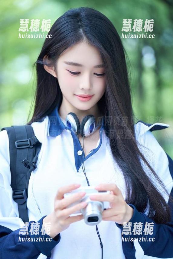 黑料吃瓜网页首页：探花探到南墙，撞得满脸莓果酱！